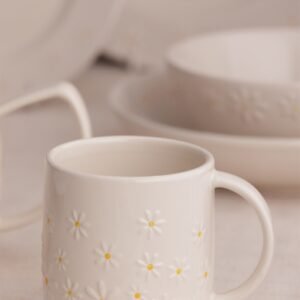 Price & Kensington 360ml Daisy Mug